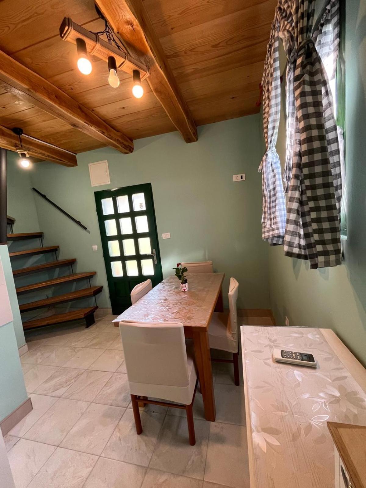 Wooden House Ante Self Check - In And Check - Out Leilighet Otočac Eksteriør bilde