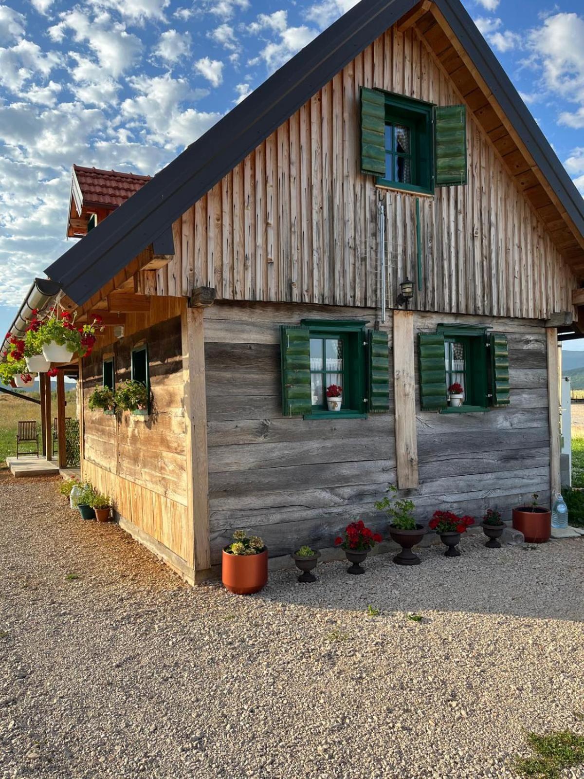Wooden House Ante Self Check - In And Check - Out Leilighet Otočac Eksteriør bilde